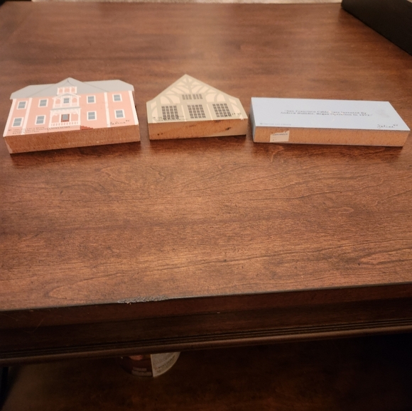 Cats Meow Village Young Larson Houses Signs Farm Accessory Lot 90s - Picture 5 of 9